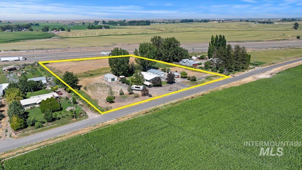 2048 E 3050 S, Wendell, Idaho 83355, 3 Bedrooms, 2 Bathrooms, Residential For Sale, Price $514,999, 98996278