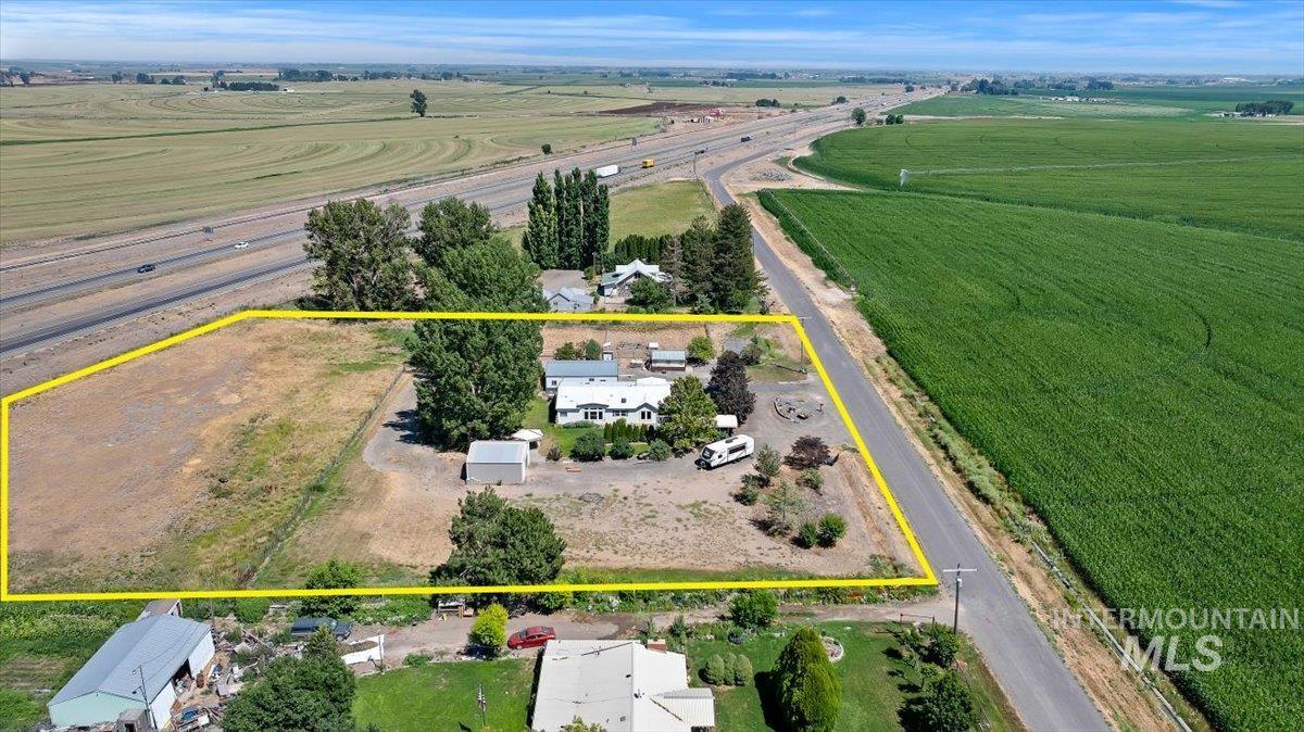 2048 E 3050 S, Wendell, Idaho 83355, 3 Bedrooms, 2 Bathrooms, Residential For Sale, Price $514,999, 98996278