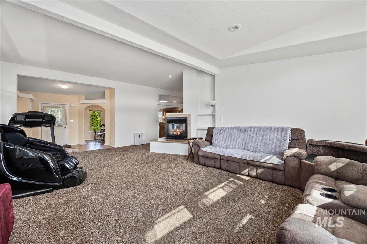 2048 E 3050 S, Wendell, Idaho 83355, 3 Bedrooms, 2 Bathrooms, Residential For Sale, Price $514,999, 98996278
