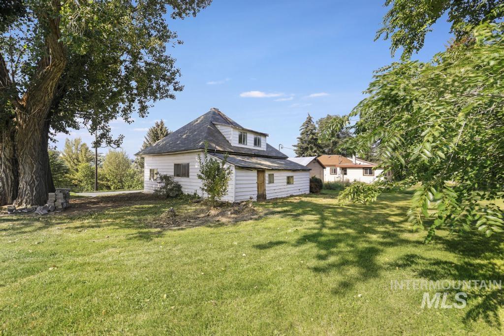 220 Kootenai Ave, Richfield, Idaho 83349, 3 Bedrooms, 1 Bathroom, Residential For Sale, Price $300,000, 98996286
