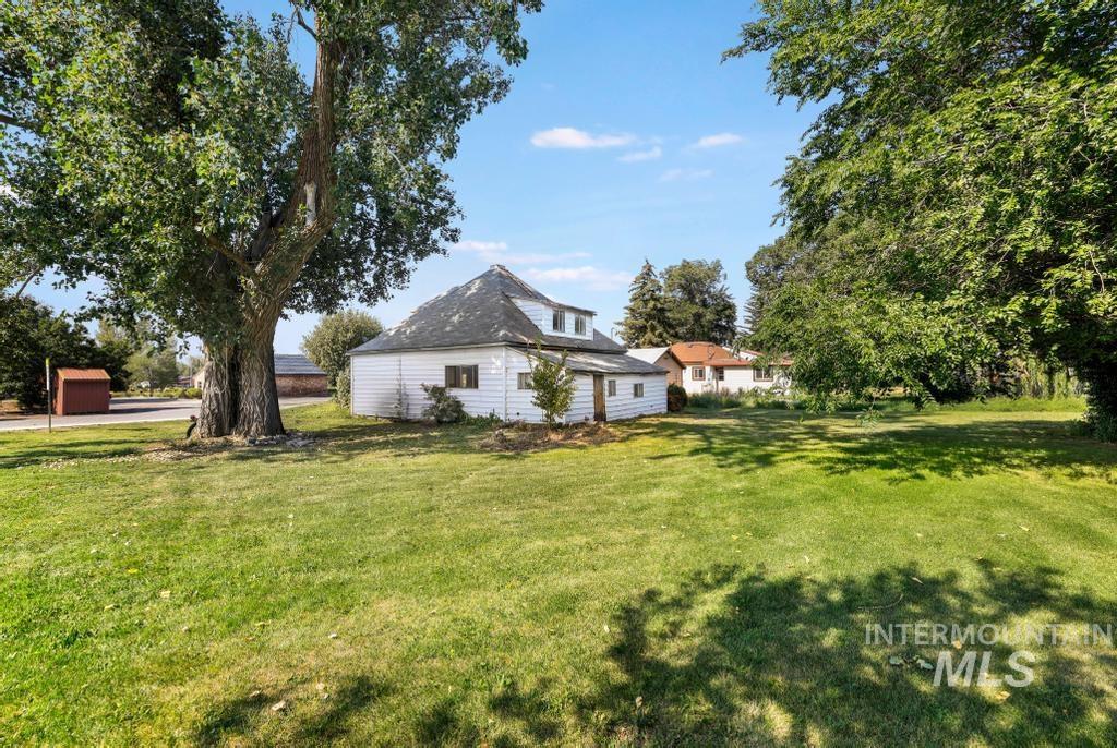 220 Kootenai Ave, Richfield, Idaho 83349, 3 Bedrooms, 1 Bathroom, Residential For Sale, Price $300,000, 98996286