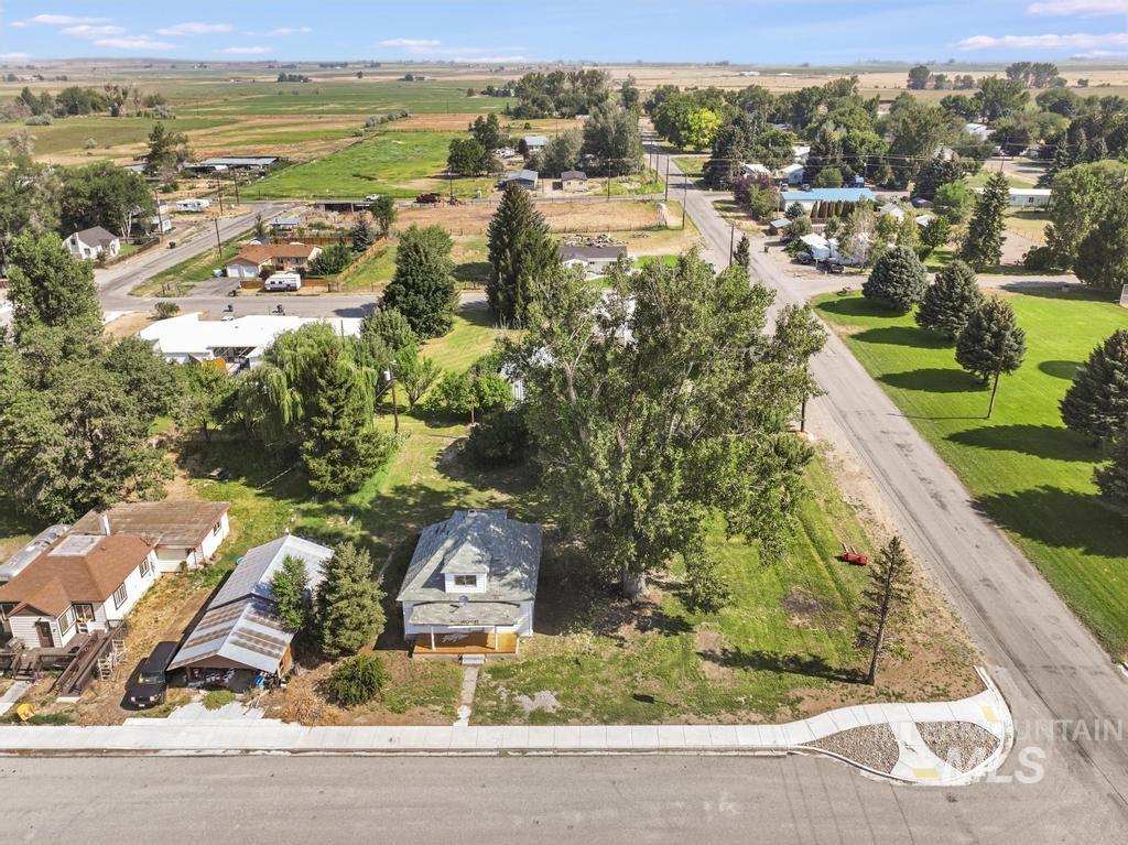 220 Kootenai Ave, Richfield, Idaho 83349, 3 Bedrooms, 1 Bathroom, Residential For Sale, Price $300,000, 98996286