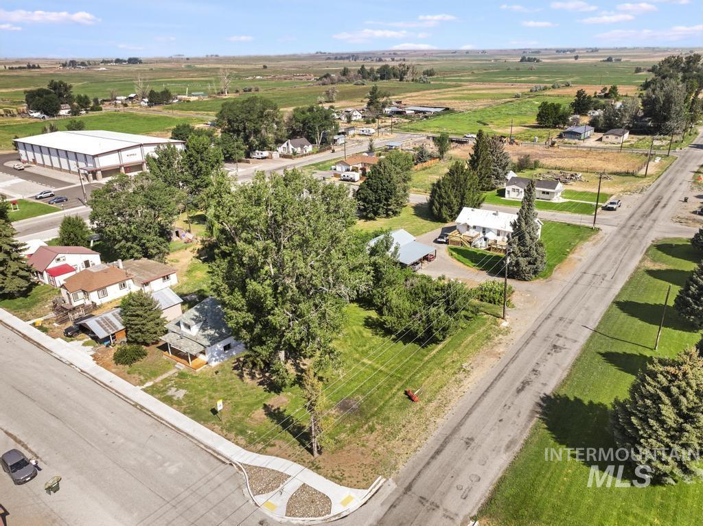 220 Kootenai Ave, Richfield, Idaho 83349, 3 Bedrooms, 1 Bathroom, Residential For Sale, Price $300,000, 98996286