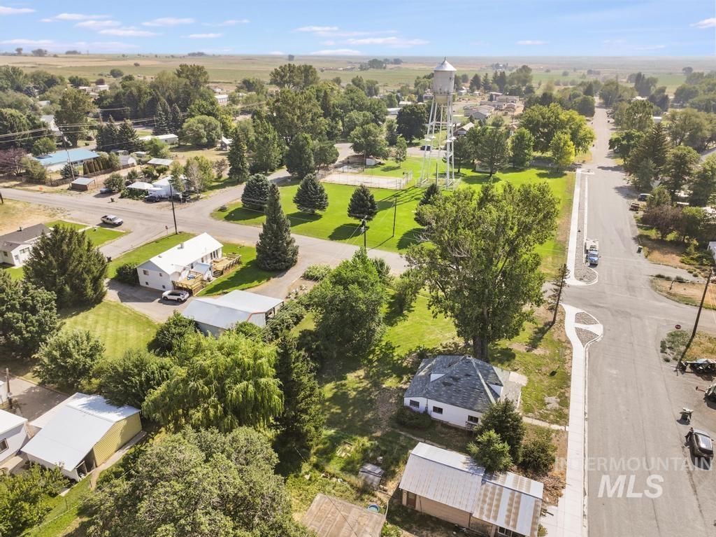 220 Kootenai Ave, Richfield, Idaho 83349, 3 Bedrooms, 1 Bathroom, Residential For Sale, Price $300,000, 98996286