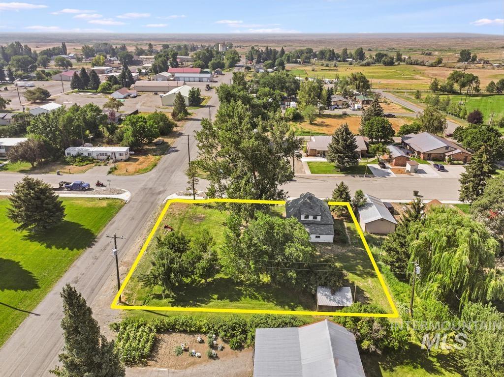 220 Kootenai Ave, Richfield, Idaho 83349, 3 Bedrooms, 1 Bathroom, Residential For Sale, Price $300,000, 98996286