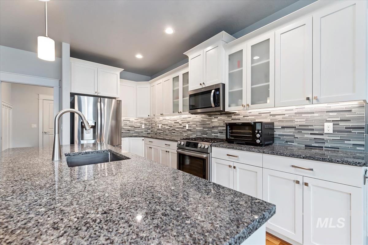 1278 W Bolton Ln, Eagle, Idaho 83646, 3 Bedrooms, 2 Bathrooms, Residential For Sale, Price $595,000, 98996289