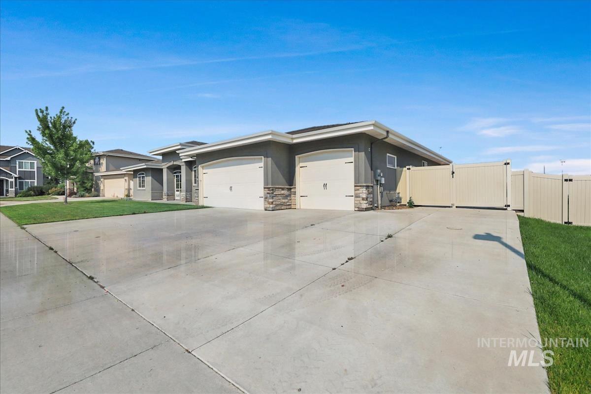 2334 N Van Dyke, Kuna, Idaho 83634, 4 Bedrooms, 2.5 Bathrooms, Residential For Sale, Price $599,900, 98996294