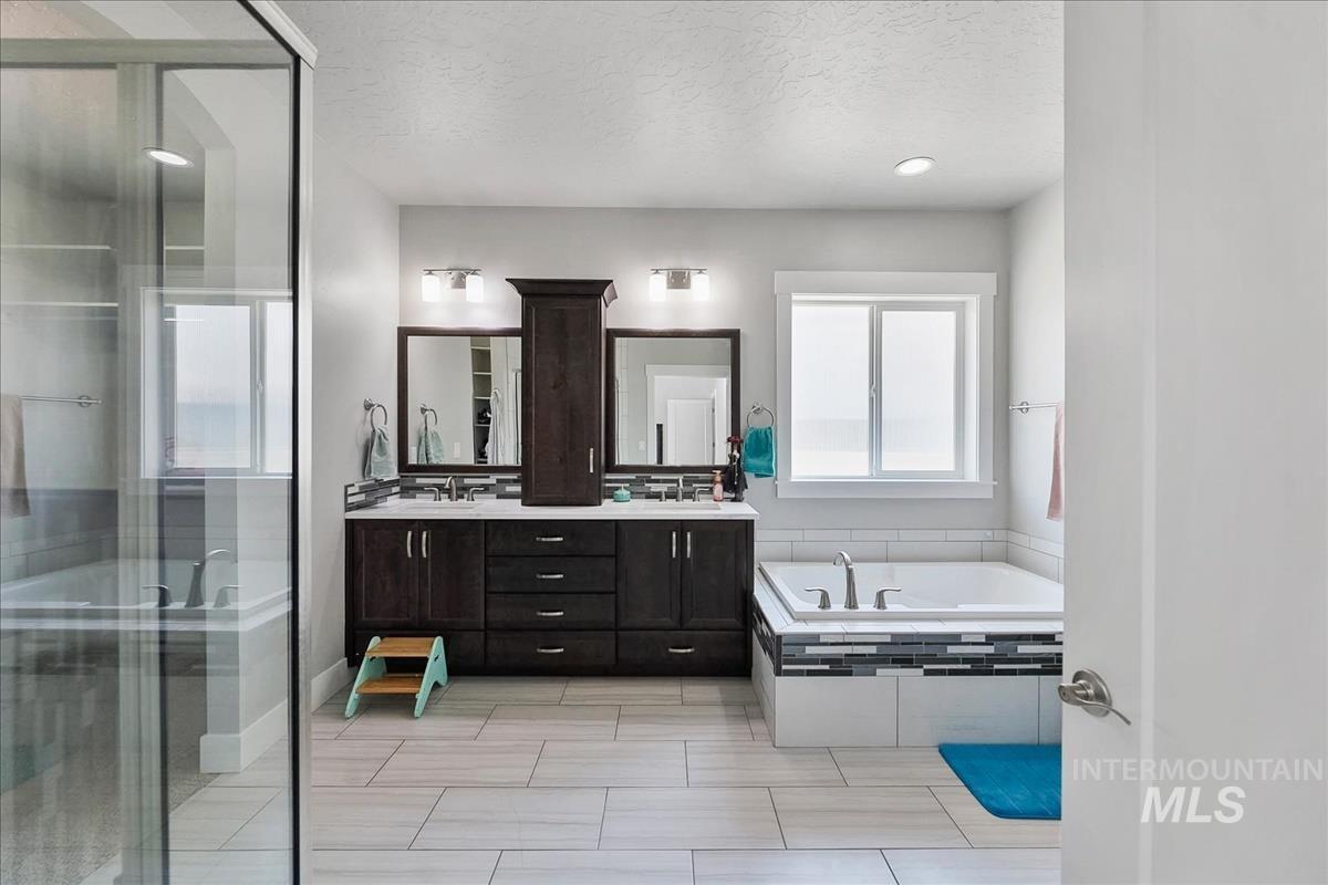 2334 N Van Dyke, Kuna, Idaho 83634, 4 Bedrooms, 2.5 Bathrooms, Residential For Sale, Price $599,900, 98996294