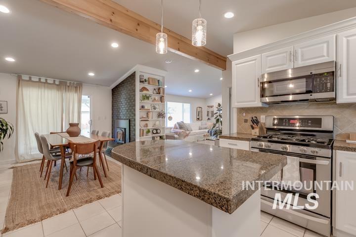 6827 W Ashland, Boise, Idaho 83709, 4 Bedrooms, 2.5 Bathrooms, Residential For Sale, Price $489,000, 98996299
