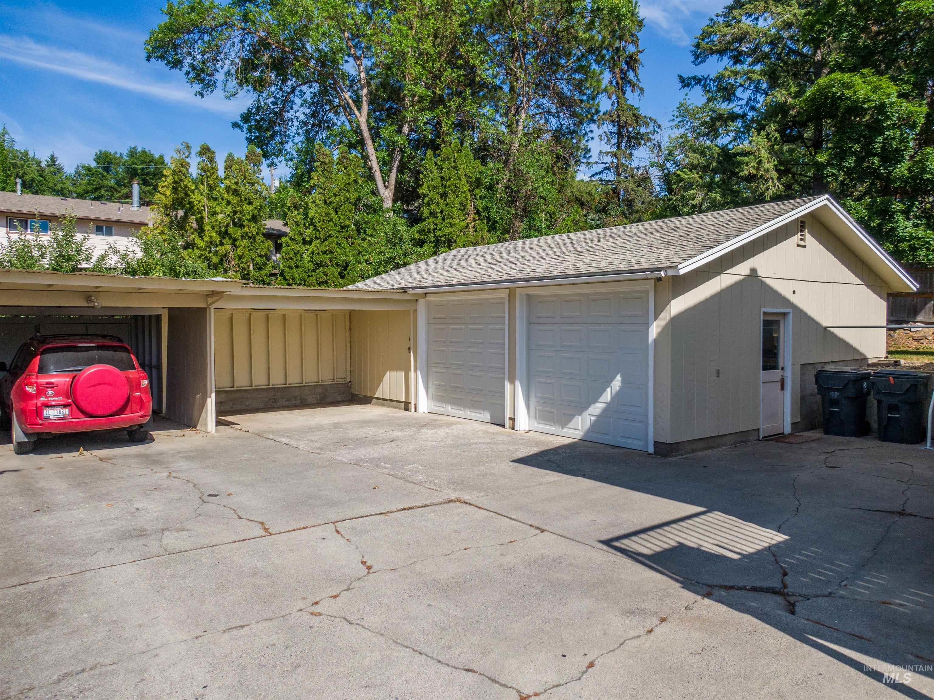 923 N Cleveland St, Moscow, Idaho 83843, 4 Bedrooms, 3 Bathrooms, Residential For Sale, Price $455,000, 98996300