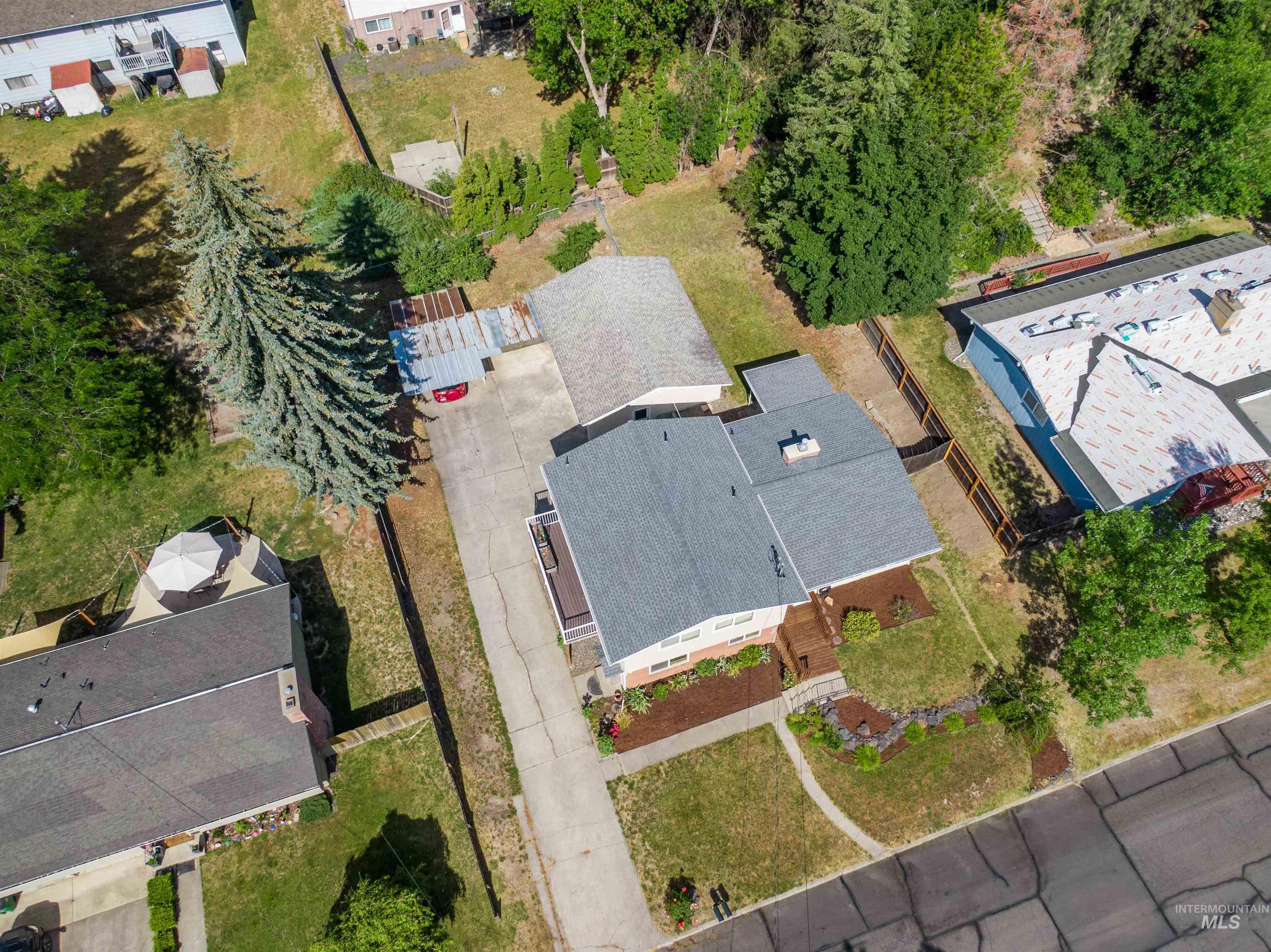 923 N Cleveland St, Moscow, Idaho 83843, 4 Bedrooms, 3 Bathrooms, Residential For Sale, Price $455,000, 98996300
