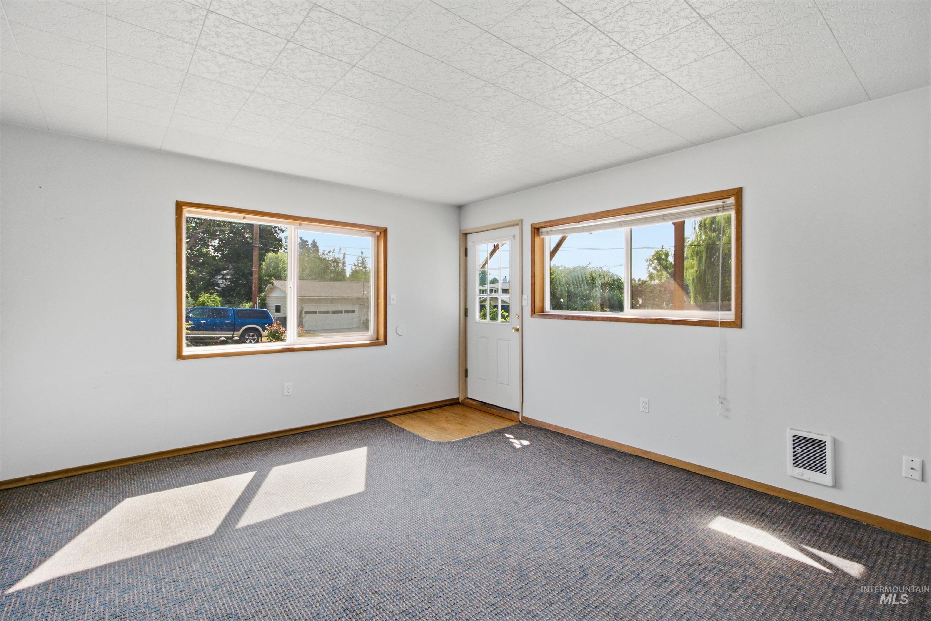 923 N Cleveland St, Moscow, Idaho 83843, 3 Bedrooms, 2 Bathrooms, Residential Income For Sale, Price $455,000, 98996301