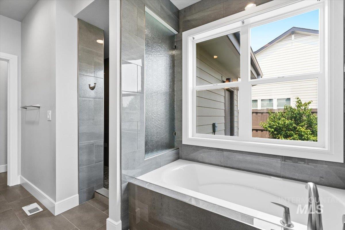 2620 N Rivington Ave, Eagle, Idaho 83616, 4 Bedrooms, 2.5 Bathrooms, Residential For Sale, Price $950,000, 98996302