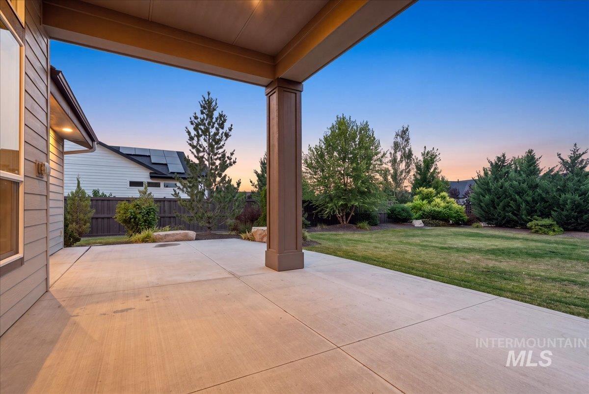 2620 N Rivington Ave, Eagle, Idaho 83616, 4 Bedrooms, 2.5 Bathrooms, Residential For Sale, Price $950,000, 98996302