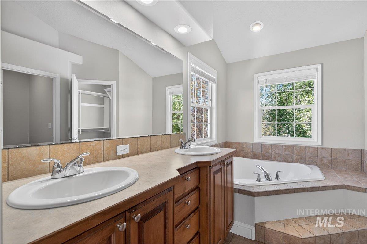 12935 N Schicks Ridge Rd, Boise, Idaho 83714, 4 Bedrooms, 2.5 Bathrooms, Residential For Sale, Price $860,000, 98996304