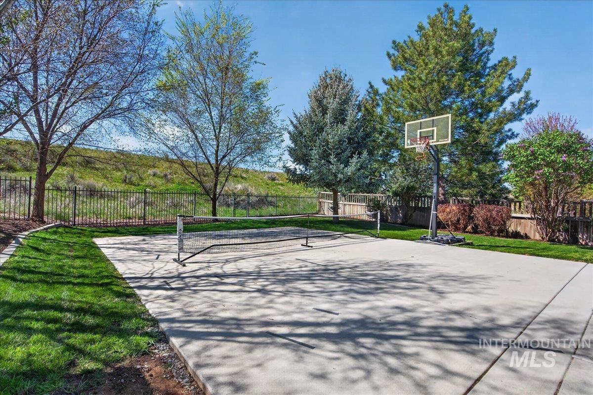 12935 N Schicks Ridge Rd, Boise, Idaho 83714, 4 Bedrooms, 2.5 Bathrooms, Residential For Sale, Price $860,000, 98996304