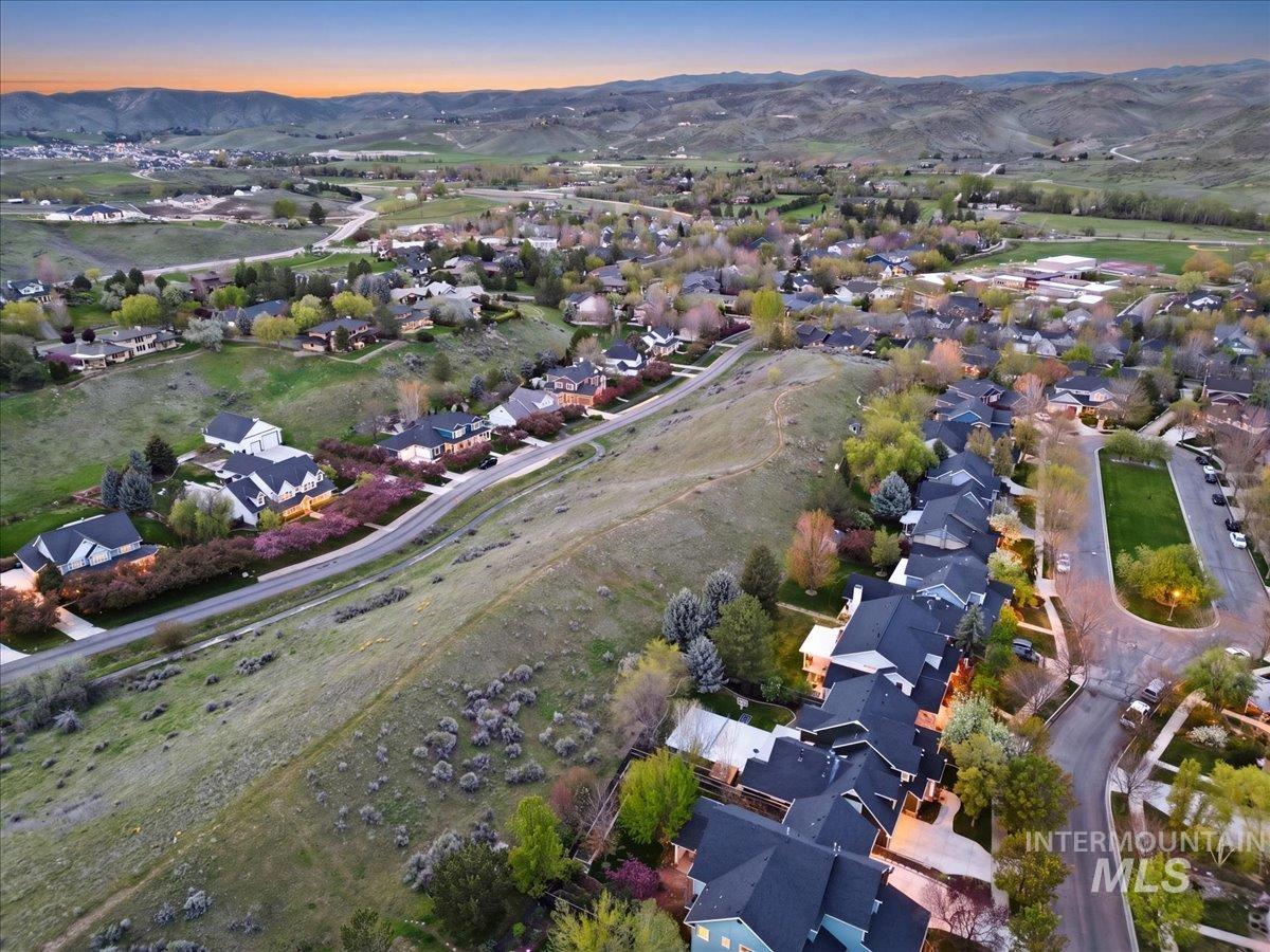 12935 N Schicks Ridge Rd, Boise, Idaho 83714, 4 Bedrooms, 2.5 Bathrooms, Residential For Sale, Price $860,000, 98996304