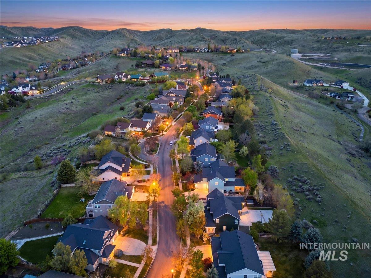 12935 N Schicks Ridge Rd, Boise, Idaho 83714, 4 Bedrooms, 2.5 Bathrooms, Residential For Sale, Price $860,000, 98996304