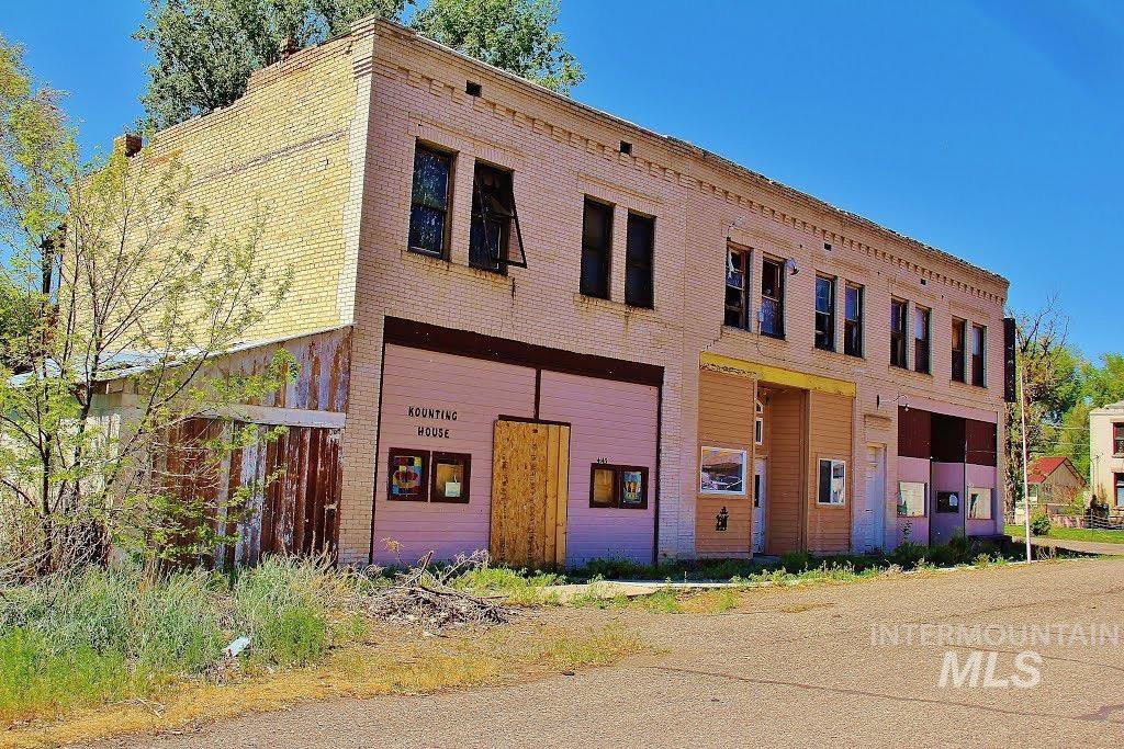 4145 N Meridian St, King Hill, Idaho 83633, 1 Bedroom, 2 Bathrooms, Residential For Sale, Price $175,000,MLS 98996305