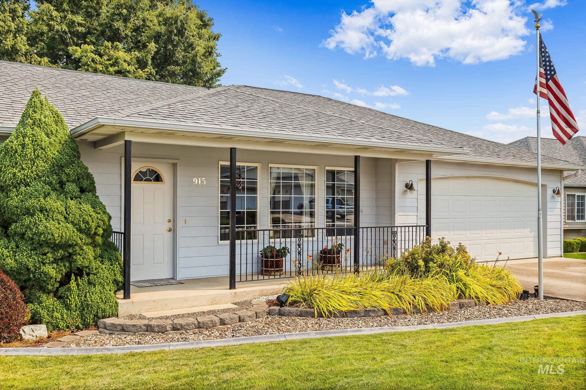915 Magnolia Street, Lewiston, Idaho 83501, 2 Bedrooms, 2 Bathrooms, Residential For Sale, Price $380,000, 98996308