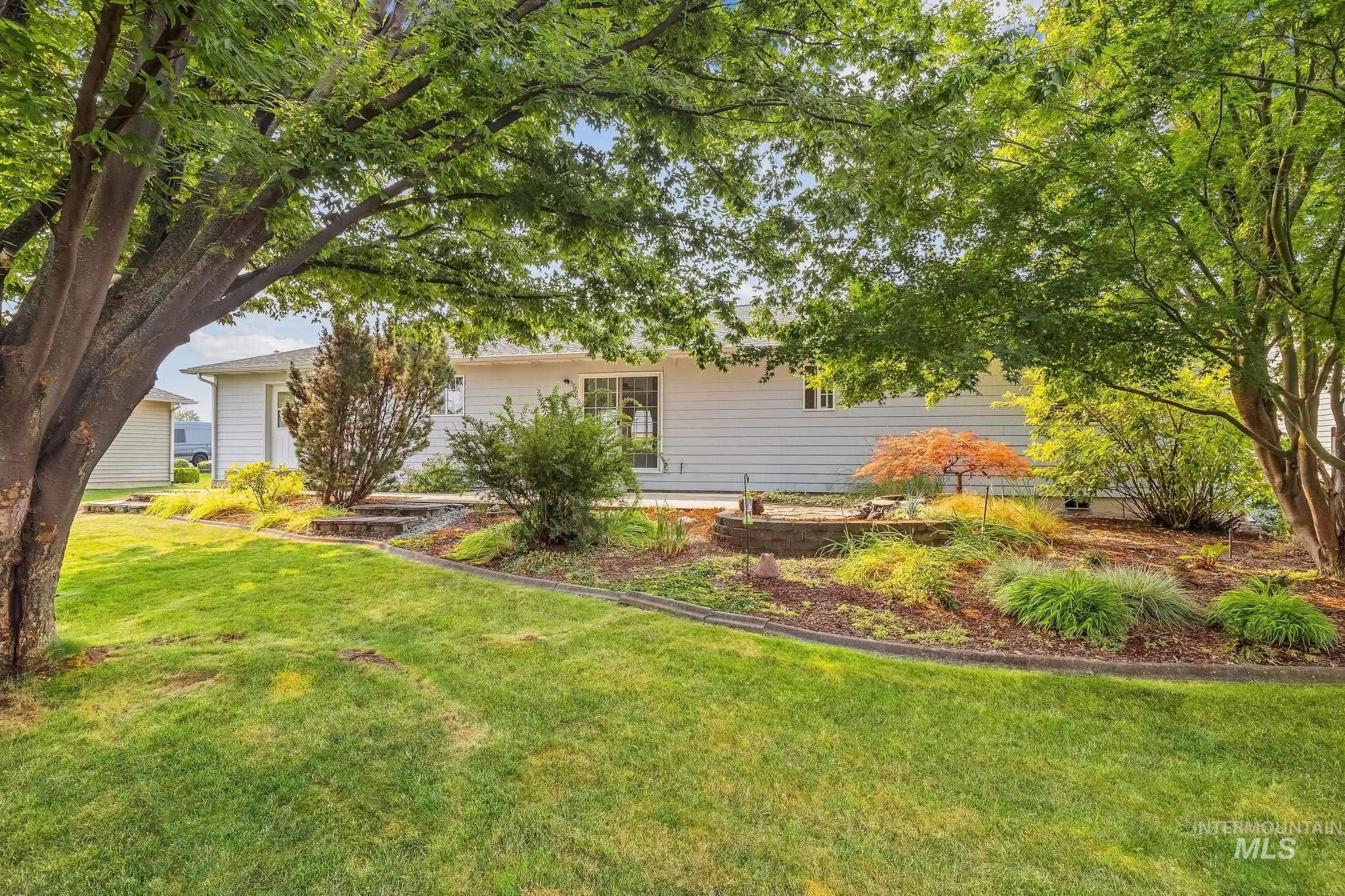 915 Magnolia Street, Lewiston, Idaho 83501, 2 Bedrooms, 2 Bathrooms, Residential For Sale, Price $380,000, 98996308
