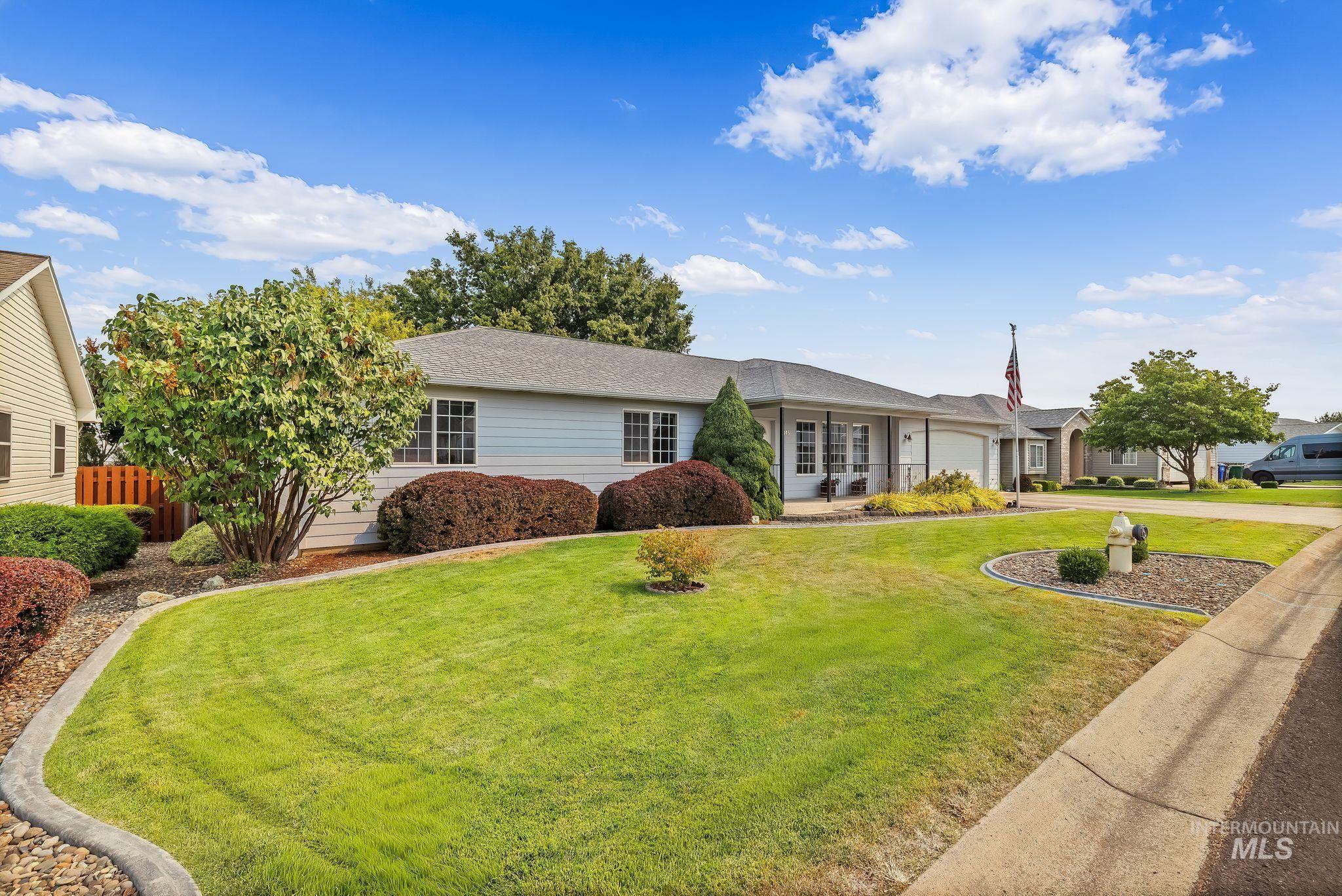 915 Magnolia Street, Lewiston, Idaho 83501, 2 Bedrooms, 2 Bathrooms, Residential For Sale, Price $380,000, 98996308