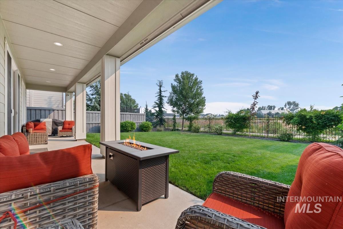 18398 Hush Creek Way, Nampa, Idaho 83687, 5 Bedrooms, 3 Bathrooms, Residential For Sale, Price $545,000, 98996309