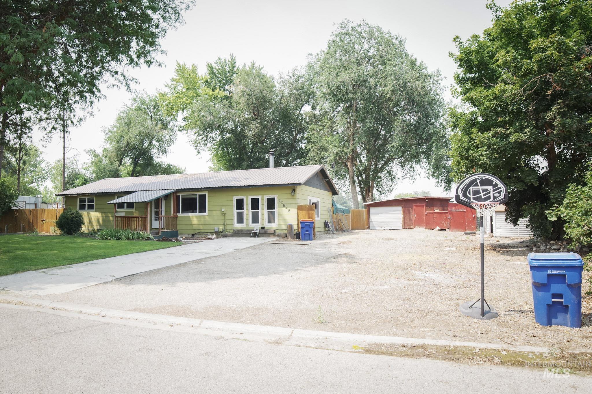 12629 S Sonora Ave, Kuna, Idaho 83634, 3 Bedrooms, 1.5 Bathrooms, Residential For Sale, Price $499,000,MLS 98996311