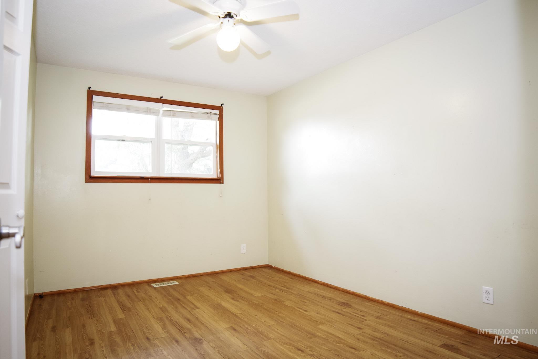 12629 S Sonora Ave, Kuna, Idaho 83634, 3 Bedrooms, 1.5 Bathrooms, Residential For Sale, Price $499,000,MLS 98996311