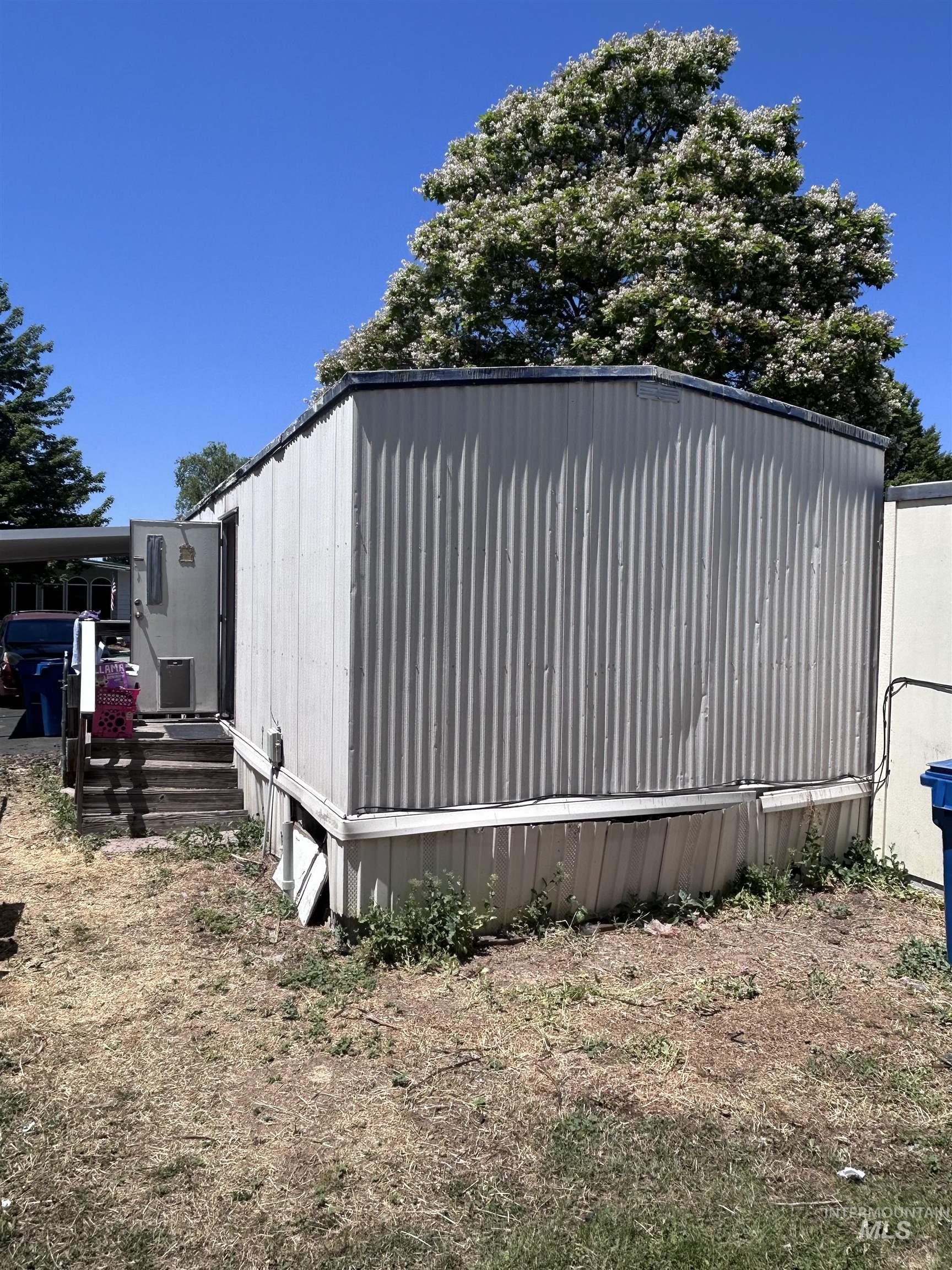 290 NE Pearl St, Mountain Home, Idaho 83647, 2 Bedrooms, 2 Bathrooms, Residential For Sale, Price $16,000, 98996313