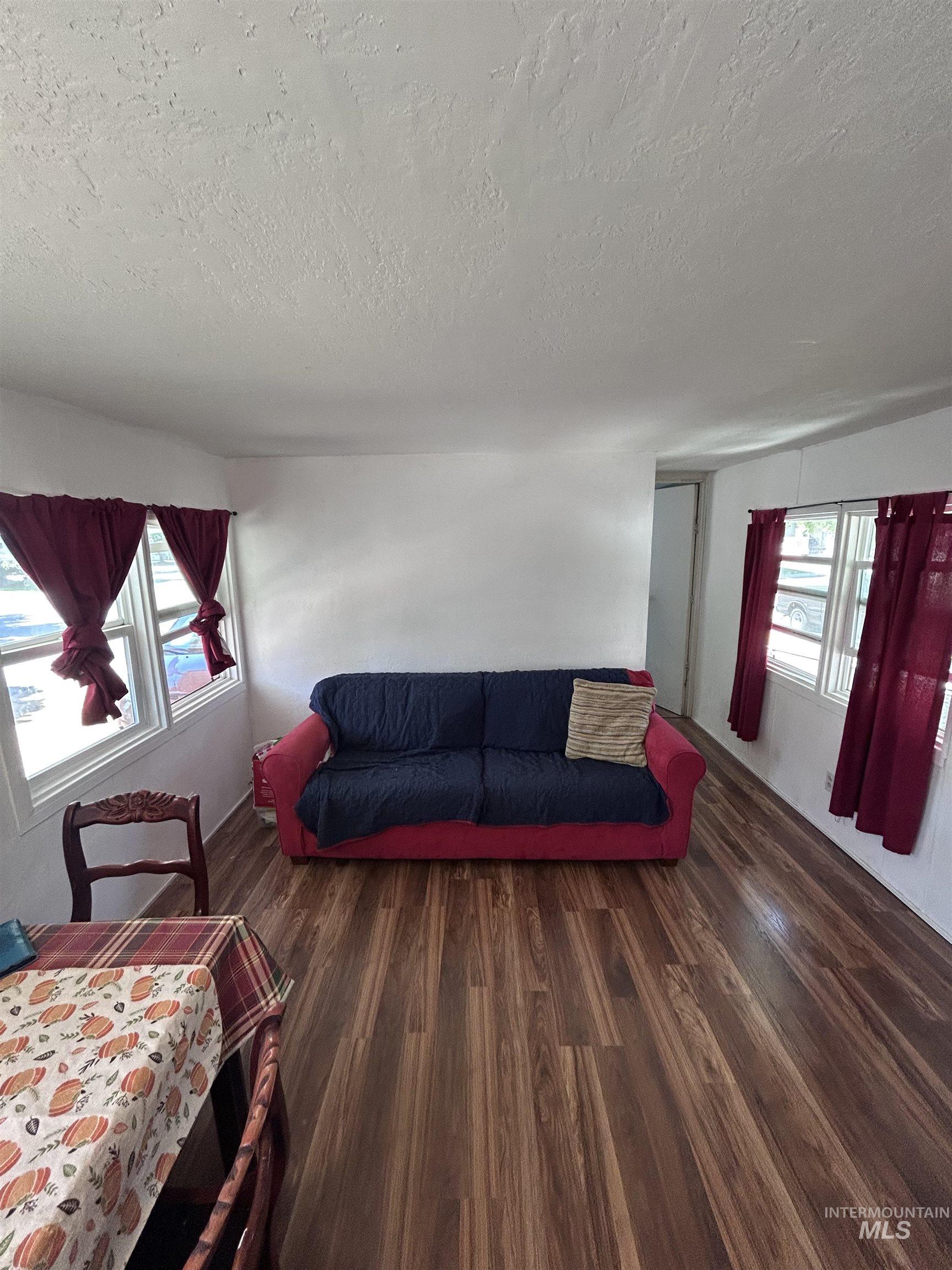 290 NE Pearl St, Mountain Home, Idaho 83647, 2 Bedrooms, 2 Bathrooms, Residential For Sale, Price $16,000, 98996313