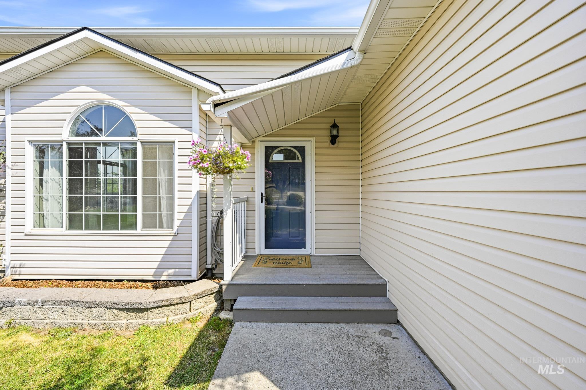 1350 Franklin Road, Moscow, Idaho 83843, 4 Bedrooms, 2 Bathrooms, Residential For Sale, Price $505,000, 98996315