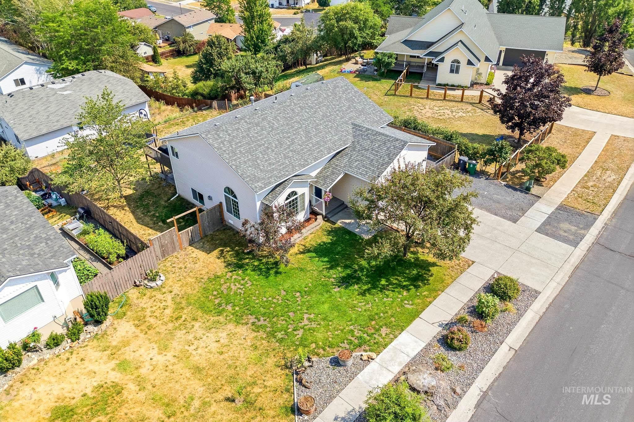 1350 Franklin Road, Moscow, Idaho 83843, 4 Bedrooms, 2 Bathrooms, Residential For Sale, Price $505,000, 98996315