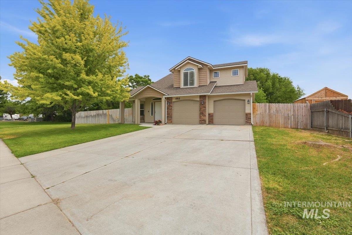 1512 S Florence St, Nampa, Idaho 83686, 4 Bedrooms, 2.5 Bathrooms, Residential For Sale, Price $439,900, 98996318