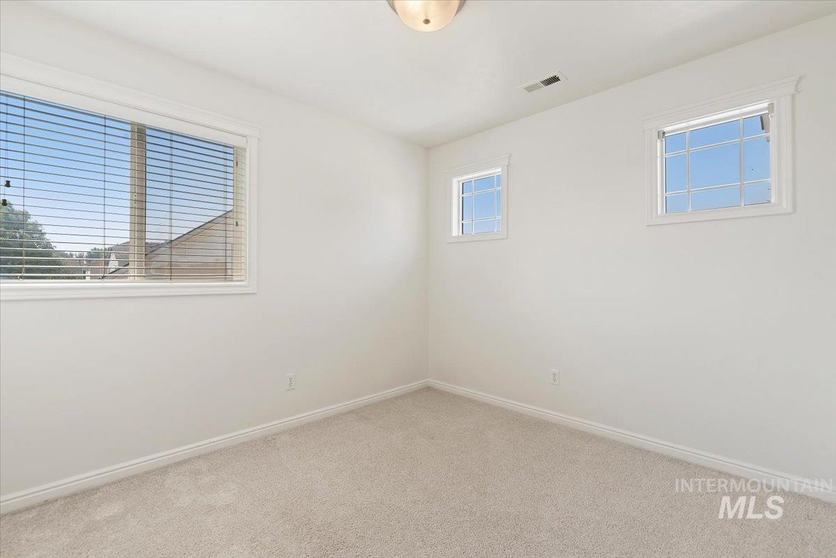 1512 S Florence St, Nampa, Idaho 83686, 4 Bedrooms, 2.5 Bathrooms, Residential For Sale, Price $439,900, 98996318