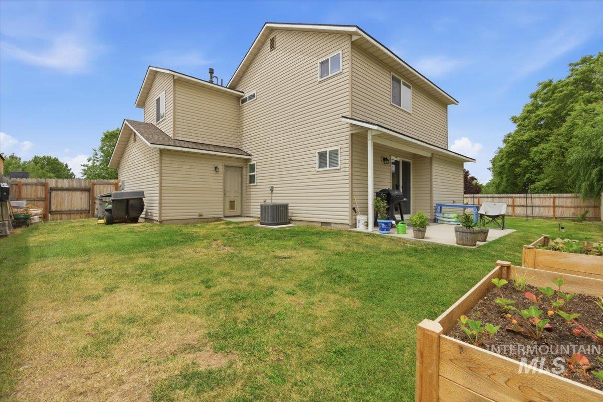 1512 S Florence St, Nampa, Idaho 83686, 4 Bedrooms, 2.5 Bathrooms, Residential For Sale, Price $439,900, 98996318