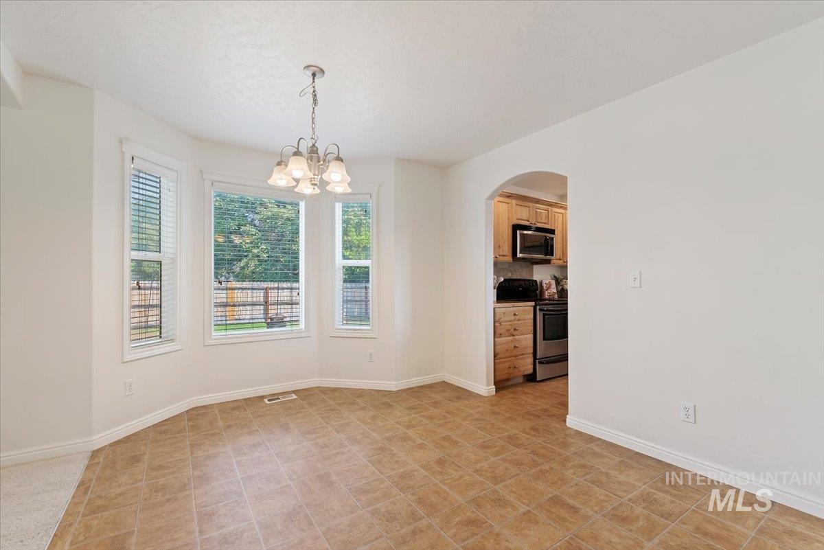 1512 S Florence St, Nampa, Idaho 83686, 4 Bedrooms, 2.5 Bathrooms, Residential For Sale, Price $439,900, 98996318