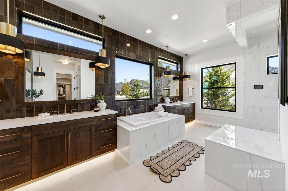 4900 W Braveheart St, Eagle, Idaho 83616, 3 Bedrooms, 3.5 Bathrooms, Residential For Sale, Price $1,550,000, 98996321