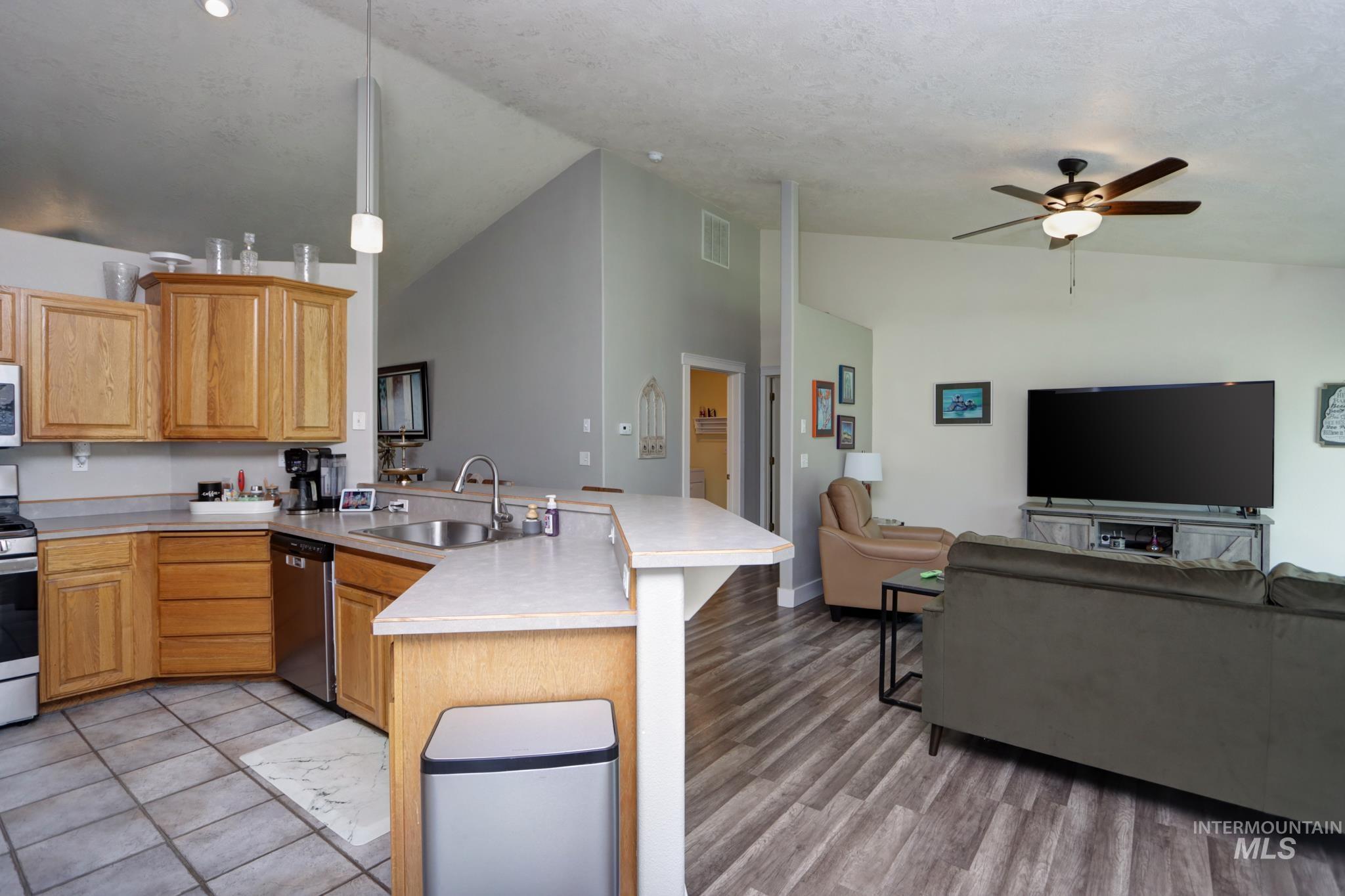 2061 Shelley Dr, Payette, Idaho 83661, 3 Bedrooms, 2.5 Bathrooms, Residential For Sale, Price $679,900, 98996328