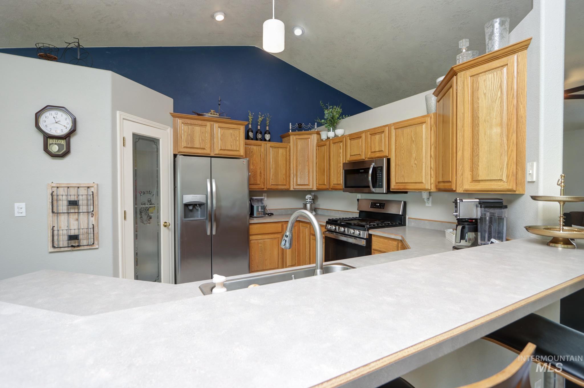 2061 Shelley Dr, Payette, Idaho 83661, 3 Bedrooms, 2.5 Bathrooms, Residential For Sale, Price $679,900, 98996328