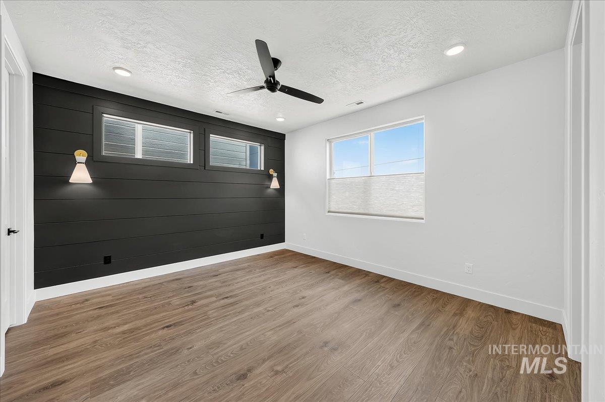60 N Feather Reed Ave., Meridian, Idaho 83642, 4 Bedrooms, 2.5 Bathrooms, Residential For Sale, Price $574,900,MLS 98996330