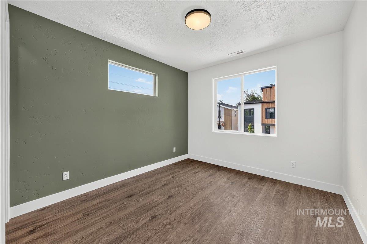 60 N Feather Reed Ave., Meridian, Idaho 83642, 4 Bedrooms, 2.5 Bathrooms, Residential For Sale, Price $574,900,MLS 98996330