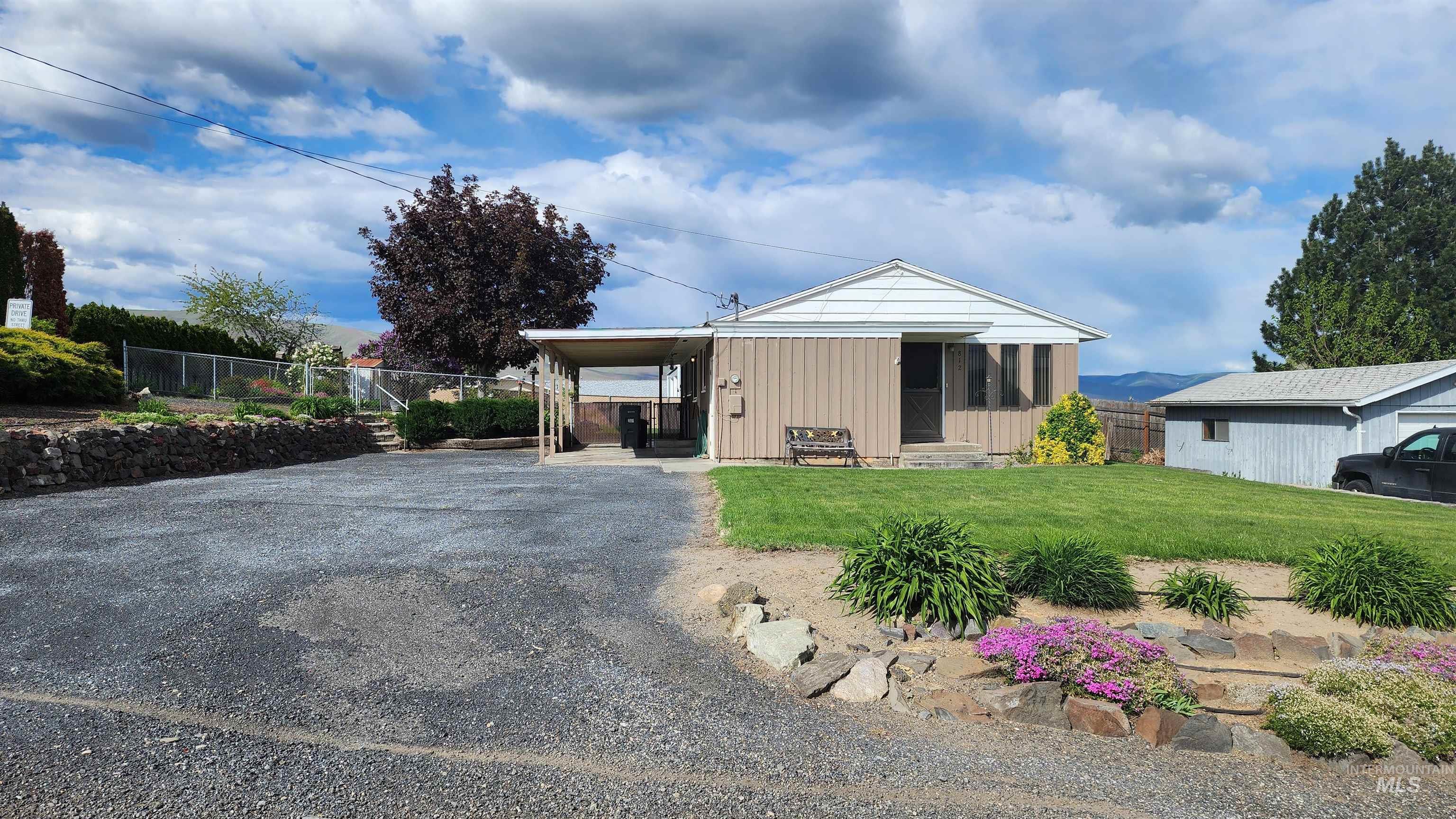812 Walk Ln, Clarkston, Idaho 99403, 3 Bedrooms, 1 Bathroom, Residential For Sale, Price $335,000,MLS 98996331