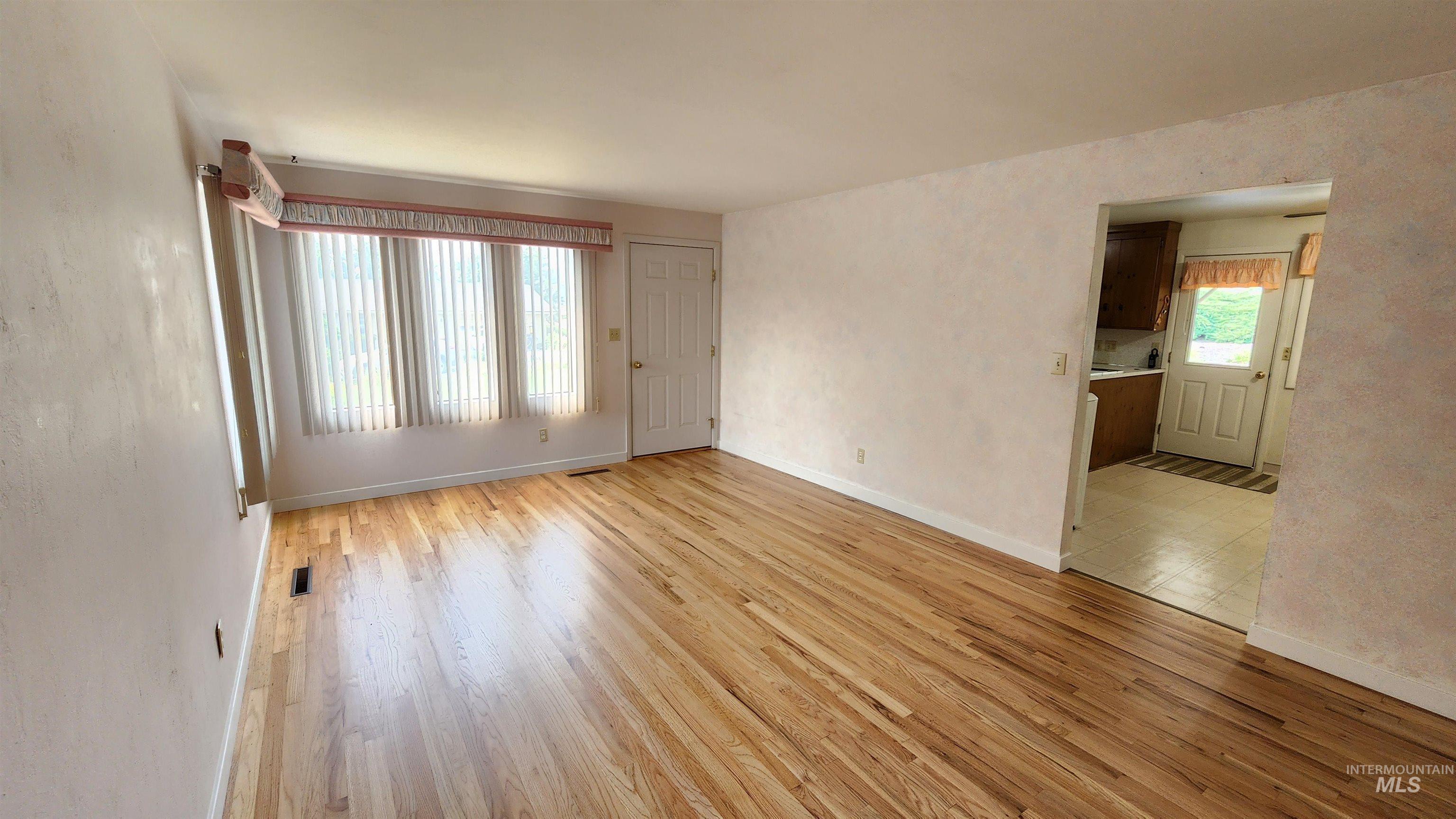 812 Walk Ln, Clarkston, Idaho 99403, 3 Bedrooms, 1 Bathroom, Residential For Sale, Price $335,000,MLS 98996331