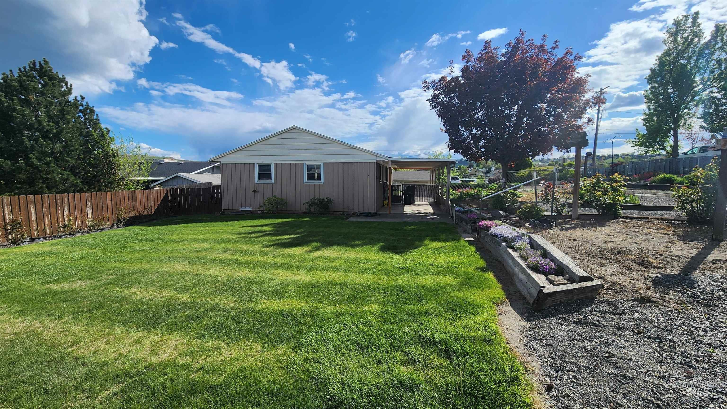 812 Walk Ln, Clarkston, Idaho 99403, 3 Bedrooms, 1 Bathroom, Residential For Sale, Price $335,000,MLS 98996331