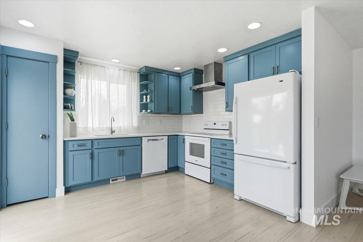 19644 W Wilderness Drive, Caldwell, Idaho 83605, 3 Bedrooms, 2 Bathrooms, Residential For Sale, Price $359,999,MLS 98996332