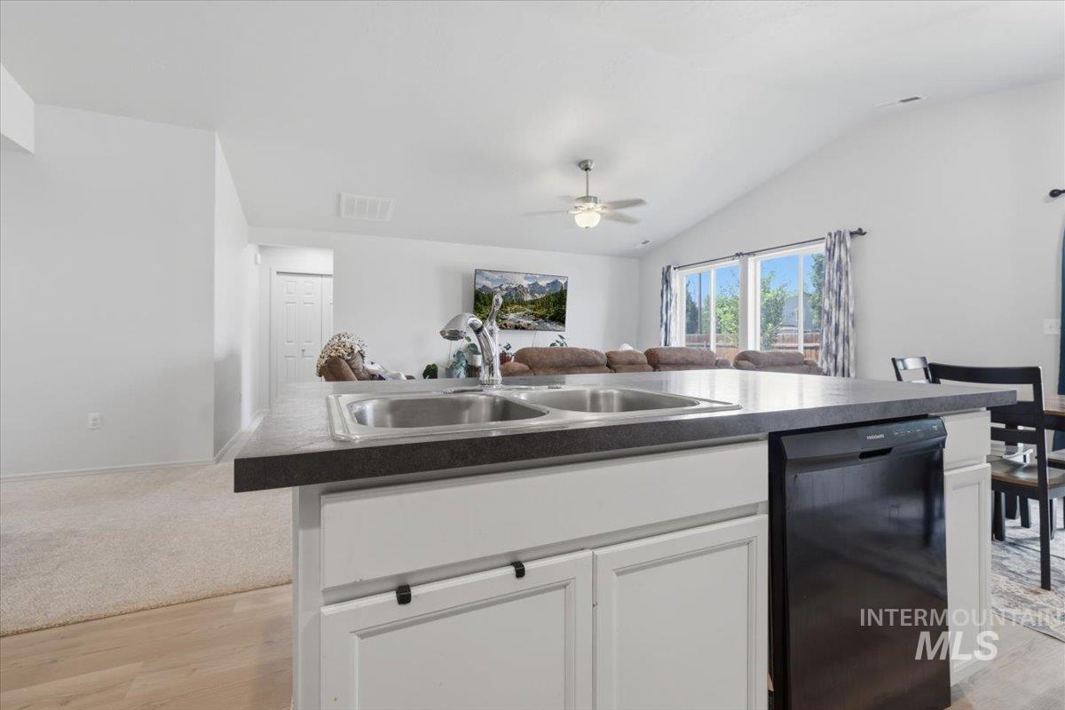 1428 Gold St, Middleton, Idaho 83644, 3 Bedrooms, 2 Bathrooms, Residential For Sale, Price $419,900,MLS 98996335