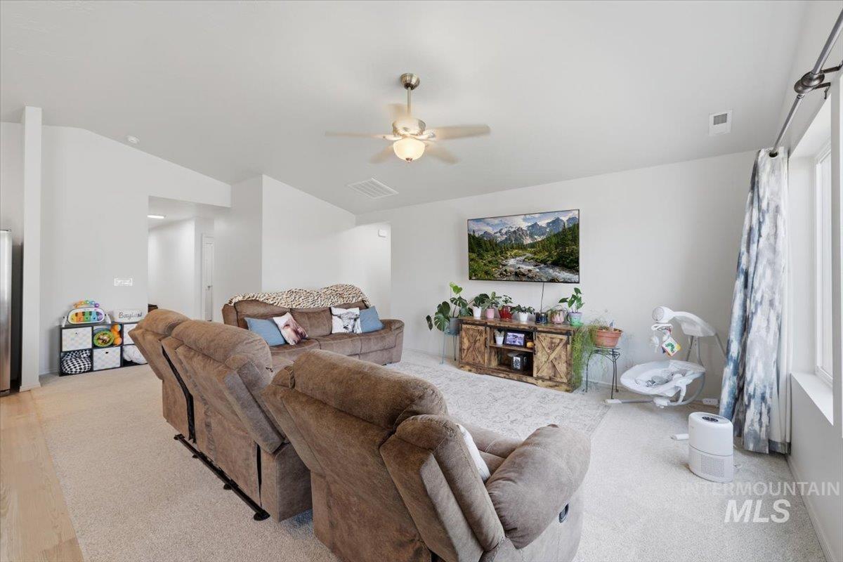 1428 Gold St, Middleton, Idaho 83644, 3 Bedrooms, 2 Bathrooms, Residential For Sale, Price $419,900,MLS 98996335