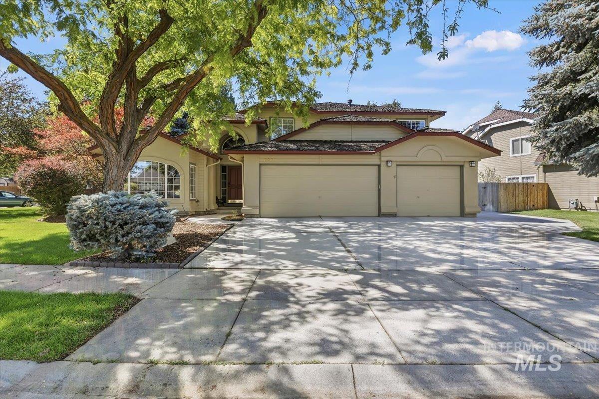 8001 W Innsbrook Ct, Boise, Idaho 83704, 5 Bedrooms, 2.5 Bathrooms, Residential For Sale, Price $724,900, 98996337
