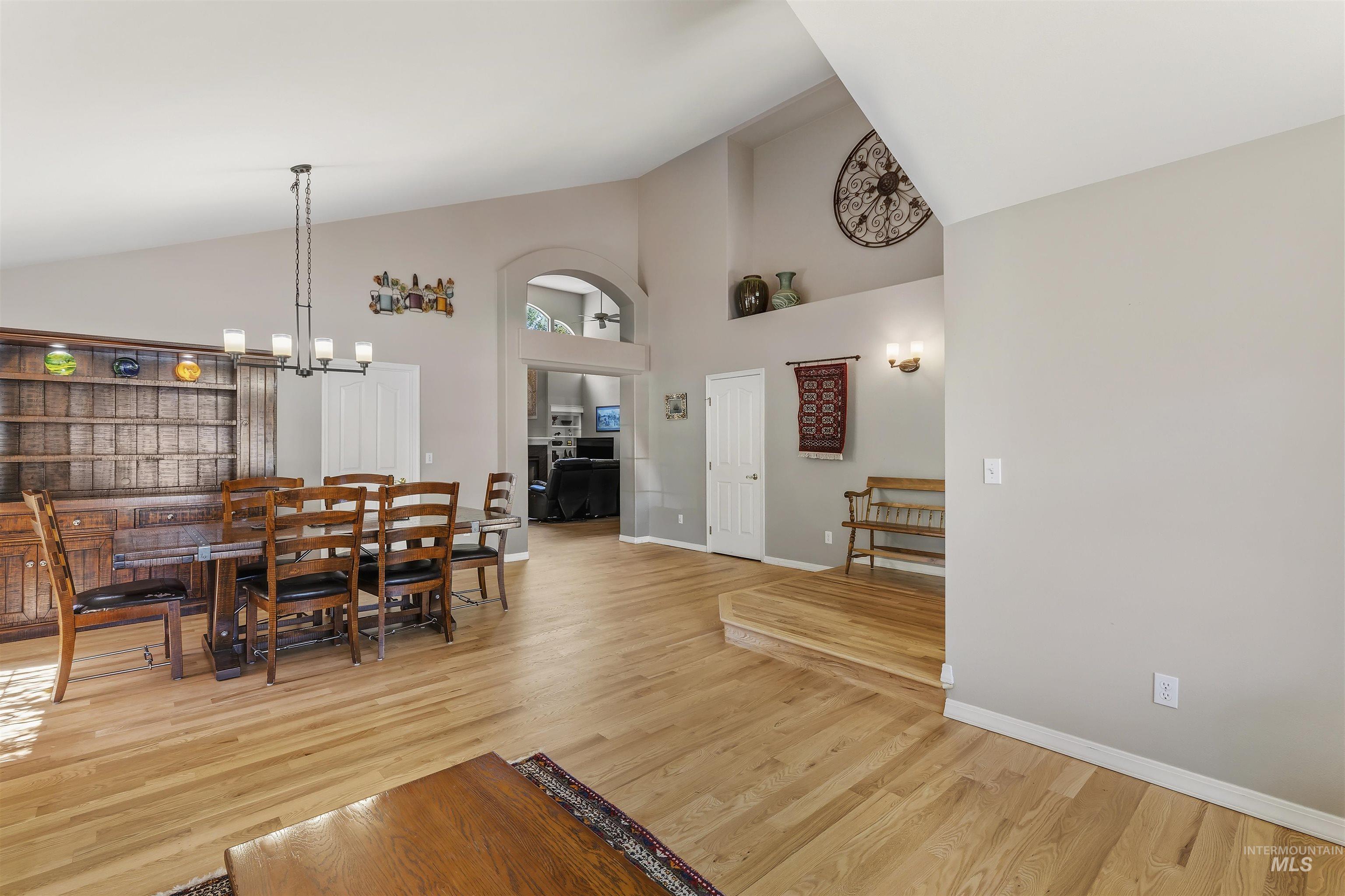 8001 W Innsbrook Ct, Boise, Idaho 83704, 5 Bedrooms, 2.5 Bathrooms, Residential For Sale, Price $724,900, 98996337